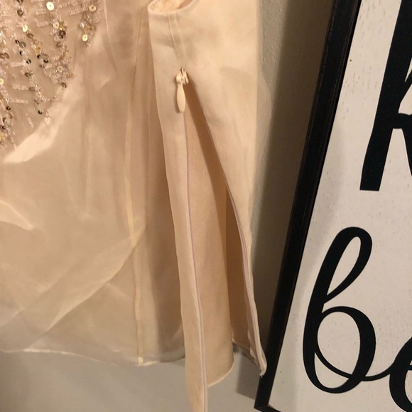 Albert Nipon top, beaded embellishment - Picture 3 of 4